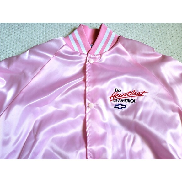NOS Vintage Chevy The Heartbeat of America Embroidered Pink Satin Bomber XL USA - Picture 3 of 11